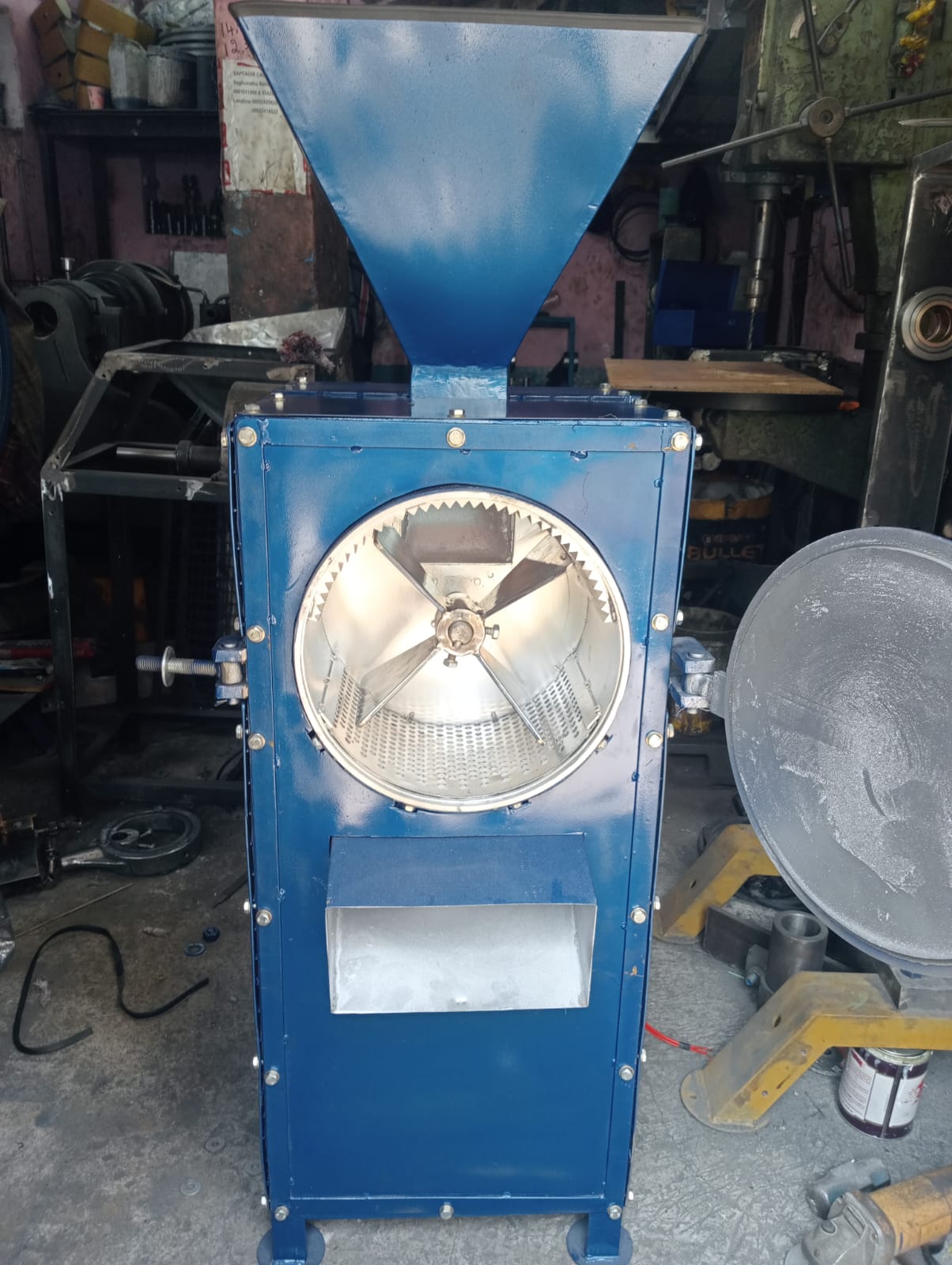 Camphor Grinding Machine - Image 2
